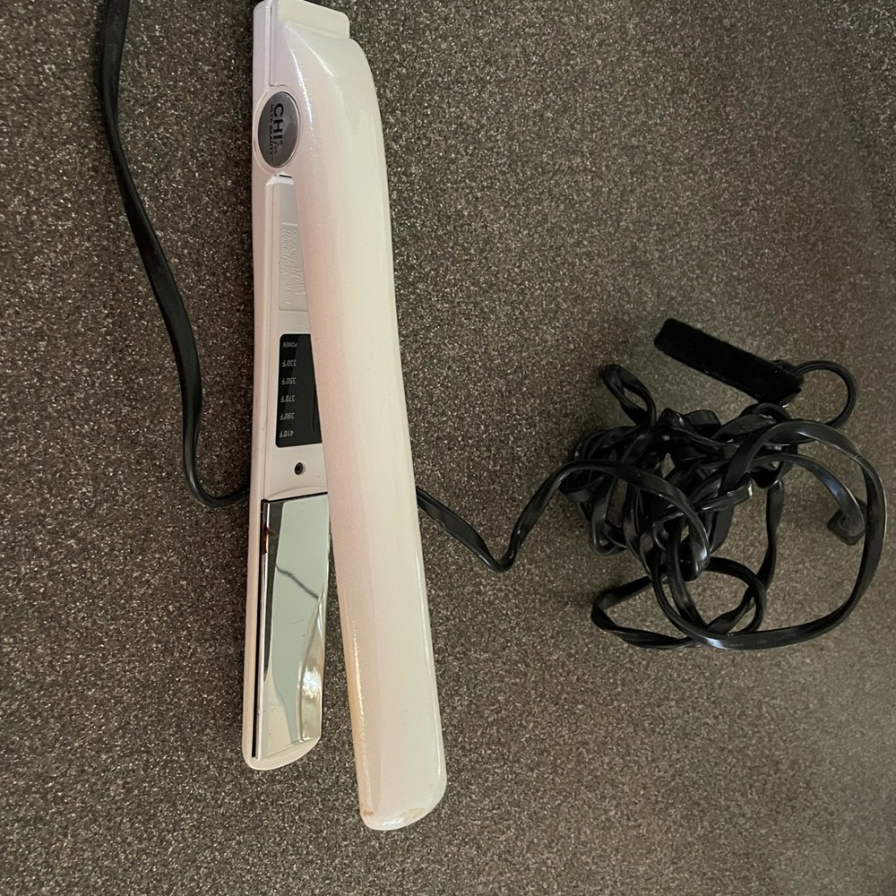 CHI straightener